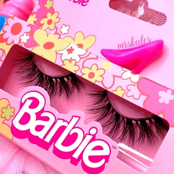 Barbie Other - Barbie "Malibu" False Lashes